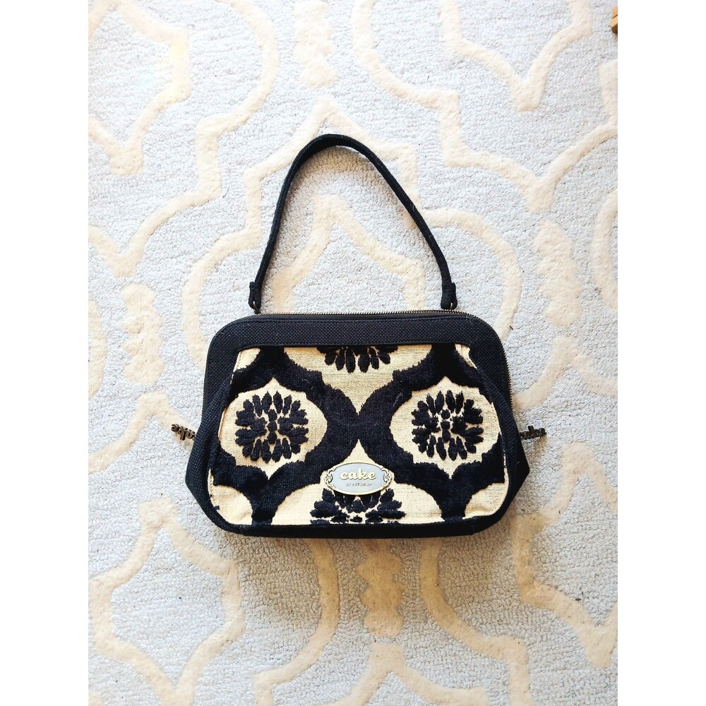 Cake by Petunia Picklebottom bag